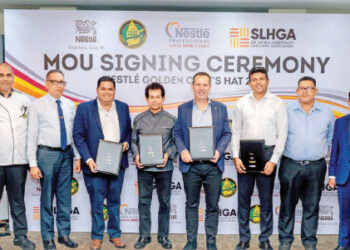 Bernie Stefan Managing Director, Nestlé Lanka, with Chef Gerard Mendis Chairman Chefs Guild of Lanka, Patrick Pereira President Sri Lanka Hotel Schools Graduates Association and Maduranga Perera Assistant Director Nestlé Professional, Nestlé Lanka at the MoU signing with other officials.
