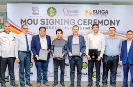 Bernie Stefan Managing Director, Nestlé Lanka, with Chef Gerard Mendis Chairman Chefs Guild of Lanka, Patrick Pereira President Sri Lanka Hotel Schools Graduates Association and Maduranga Perera Assistant Director Nestlé Professional, Nestlé Lanka at the MoU signing with other officials.